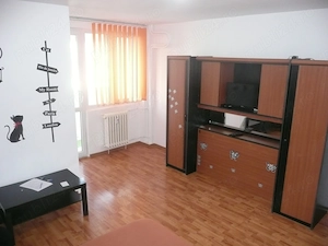 Proprietar inchiriez garsoniera CF 1, Calea Vitan Auchan 350 euro