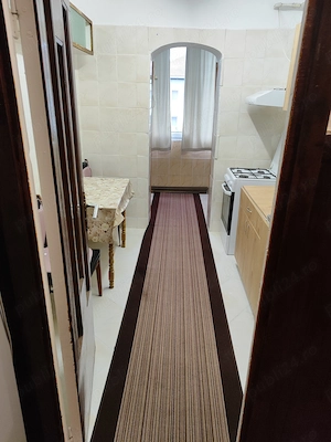 Proprietar închiriez apartament 3 camere ...