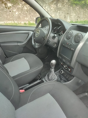 Vând Dacia Duster 4x4 diesel euro 6  - imagine 2