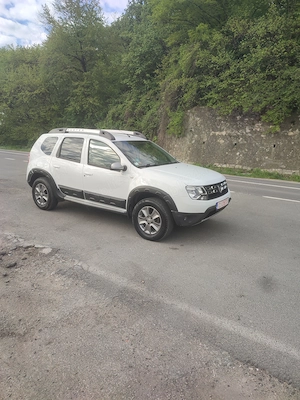 Vând Dacia Duster 4x4 diesel euro 6  - imagine 9