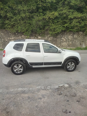 Vând Dacia Duster 4x4 diesel euro 6  - imagine 10