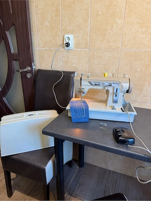 Masina de cusut Privileg model metalic Germania