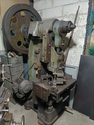 Presă excentrică-ștanță 40 tone EISENWERK HENSEL 