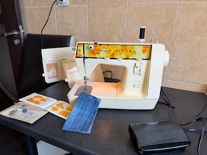 Masina de cusut Singer Starlet model 354