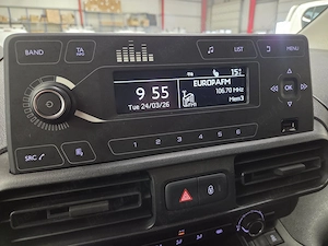 Vand Peugeot Partner Confort 1,5 dci 75 cp - imagine 6