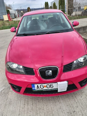 Proprietar de 5 ani Vând Seat Ibiza an 2009  - imagine 2