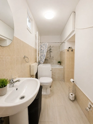 DE ÎNCHIRIAT   Casă situată în Episcopia Oradea - IMOBIHOR  - imagine 3