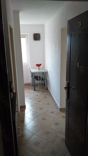 Închiriez apartament cu o cameră în Grădiște, lângă pod.