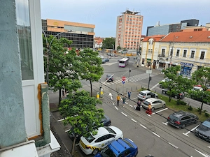 Inchiriez apartament 2 camere centru - imagine 2