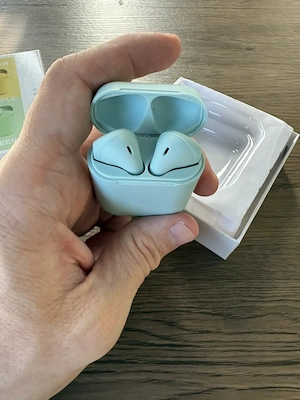 Casti bluetooth INPODS 12 BLUE NoI in cutie ,cu instructiuni si cablu incarcare! - imagine 2