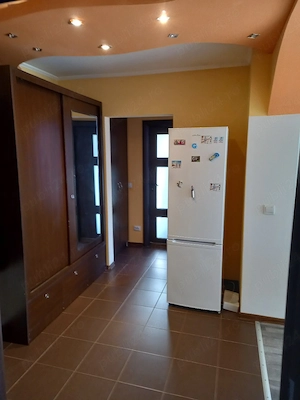 Vand apartament 2camere - imagine 3
