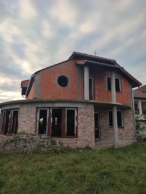 casa de vanzare sura mica