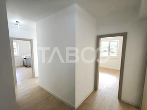 Apartament 3 camere decomandat - 2 bai - balcon - parcare - intabulat - imagine 12