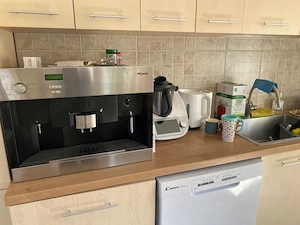 Aparat de cafea MIELE Stare foarte buna Boabe + macinata Espresso, apa calda, aburi