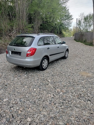 Vând Skoda Fabia 2 facelift euro 5 benzina  - imagine 4