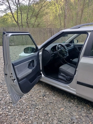 Vând Skoda Fabia 2 facelift euro 5 benzina  - imagine 7