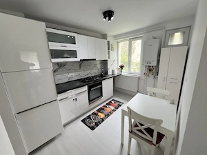 Vând apartament 2 camere - etajul 1 - imagine 6