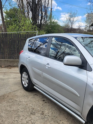 Toyota RAV4 - imagine 7