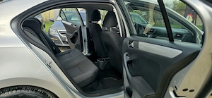 Vw Jetta an 2012 motor 1600 cm3 diesel 105 c,p euro 5 Navi clima Garantie  - imagine 7