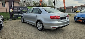 Vw Jetta an 2012 motor 1600 cm3 diesel 105 c,p euro 5 Navi clima Garantie  - imagine 3