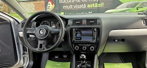 Vw Jetta an 2012 motor 1600 cm3 diesel 105 c,p euro 5 Navi clima Garantie  - imagine 9