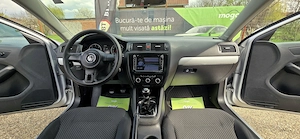 Vw Jetta an 2012 motor 1600 cm3 diesel 105 c,p euro 5 Navi clima Garantie  - imagine 10