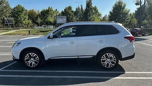 Mitsubishi Outlander 2.2 Litre DI-D AWD Instyle Aut. - imagine 3