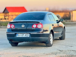 Vând Volkswagen Passat 2.0 TDI - imagine 4