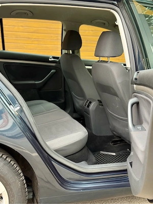Vw Golf V 1.6 MPI 145.000 km Proprietar - imagine 8