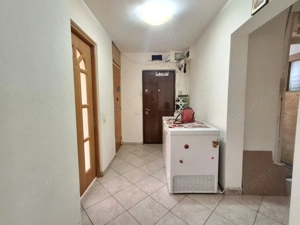 De Vanzare Apartament cu 3 camere  an constructie 1989  Vitan Mall - imagine 11
