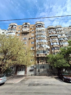 De Vanzare Apartament cu 3 camere  an constructie 1989  Vitan Mall - imagine 16