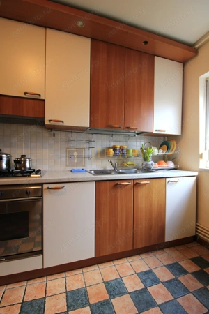 3 camere, centrala proprie, zona Olimpia. - imagine 18