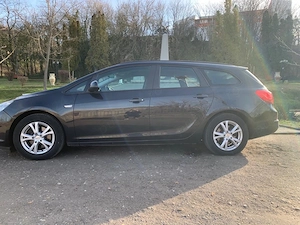 Opel Astra J 2013 break - imagine 3