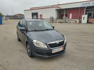 Skoda Fabia benzina 12 EURO 5 FAB 2012 - imagine 2