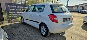 Skoda Fabia an 2010 motor 1200 cm3 benzina euro 5 clima incalzire scaune  - imagine 3