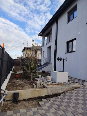 Casa cu etaj de vanzare