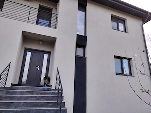 Casa cu etaj de vanzare