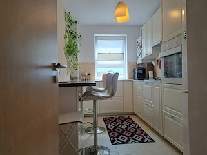 Apartament de 3 camere zona TRACTORUL - imagine 2