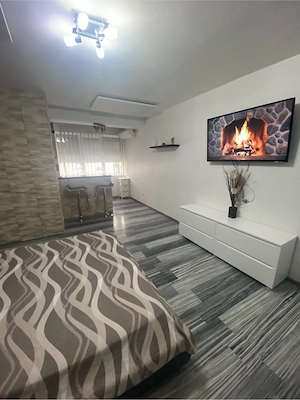 Închiriez apartament cu o cameră ultracentral Mazepa1 mobilat si utilat complet lux 