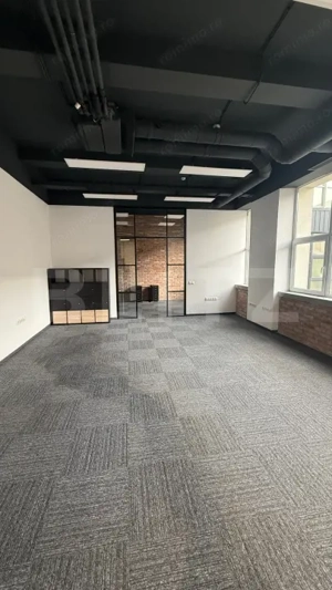 Birou modern 100 mp, clădire clasa A, cu facilități premium si chetuilei incluse