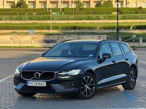 Volvo V60 2020 Momentum Proprietar Cutie Automata