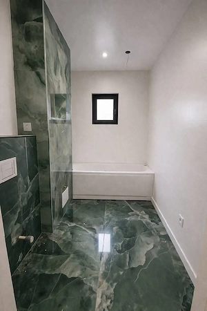Apartament 3 camere Baia Comunala, etaj 1,ST-83 mp - imagine 3