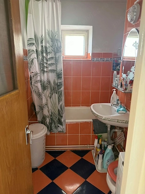  Apartament de 2 camere zon TRIAJ,str Harmanului