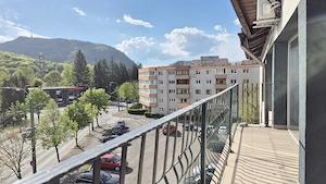 Spațiu cu altă destinație, 900 mp utili, 500 mp teren, Astra - Carpaților.