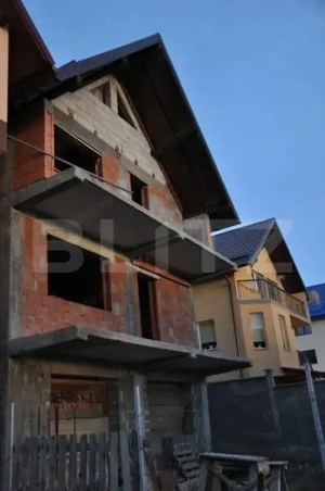 Casa la rosu Burdujeni. 189mp utili, D+P+1, 300mp teren