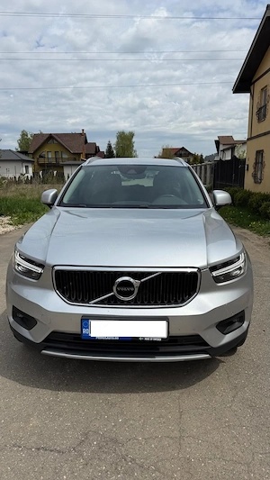 Volvo xc 40 awd momentum d3 at8 - imagine 8