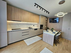 Apartament 2 camere semidecomandat zona Eroilor - imagine 5