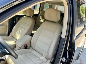 VW Touran   2012   DSG   Diesel - imagine 9
