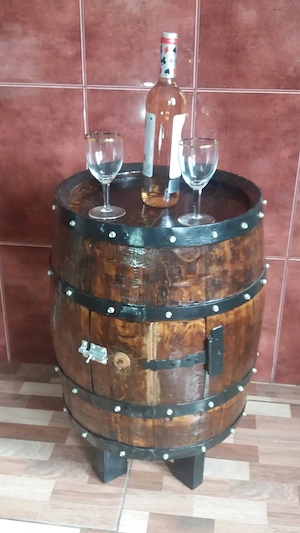 Măsuță-mini bar. Butoi de stejar unicat. 