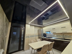 De vanzare  casa 2 camere, renovata -Piata Centrala, 89.000 euro